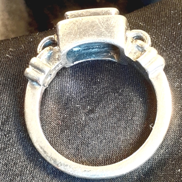 💍Amethyst Gemstone & Silver Ring, Ring Size 8💍 - Picture 7 of 16